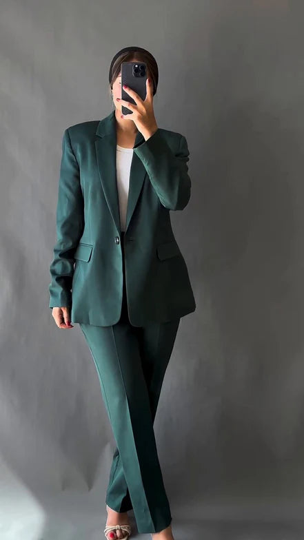 Livia Suit